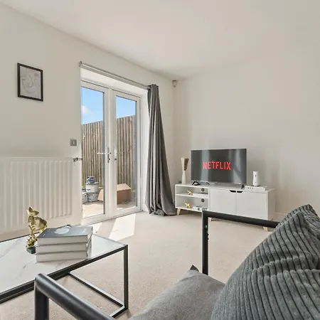Apartment Spacious And Comfy 3 Bedroom House In Centre Birmingham