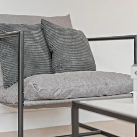 Spacious And Comfy 3 Bedroom House In Centre Birmingham