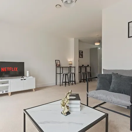 Spacious And Comfy 3 Bedroom House In Centre Birmingham