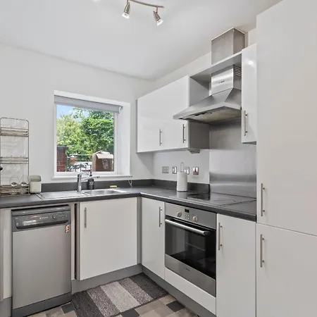Apartment Spacious And Comfy 3 Bedroom House In Centre Birmingham