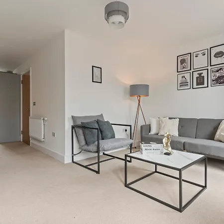 Spacious And Comfy 3 Bedroom House In Centre Apartamento